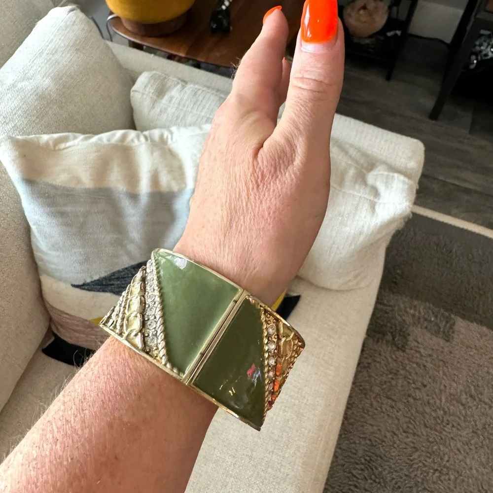 Retro Chain Design Wide Clamper Bracelet